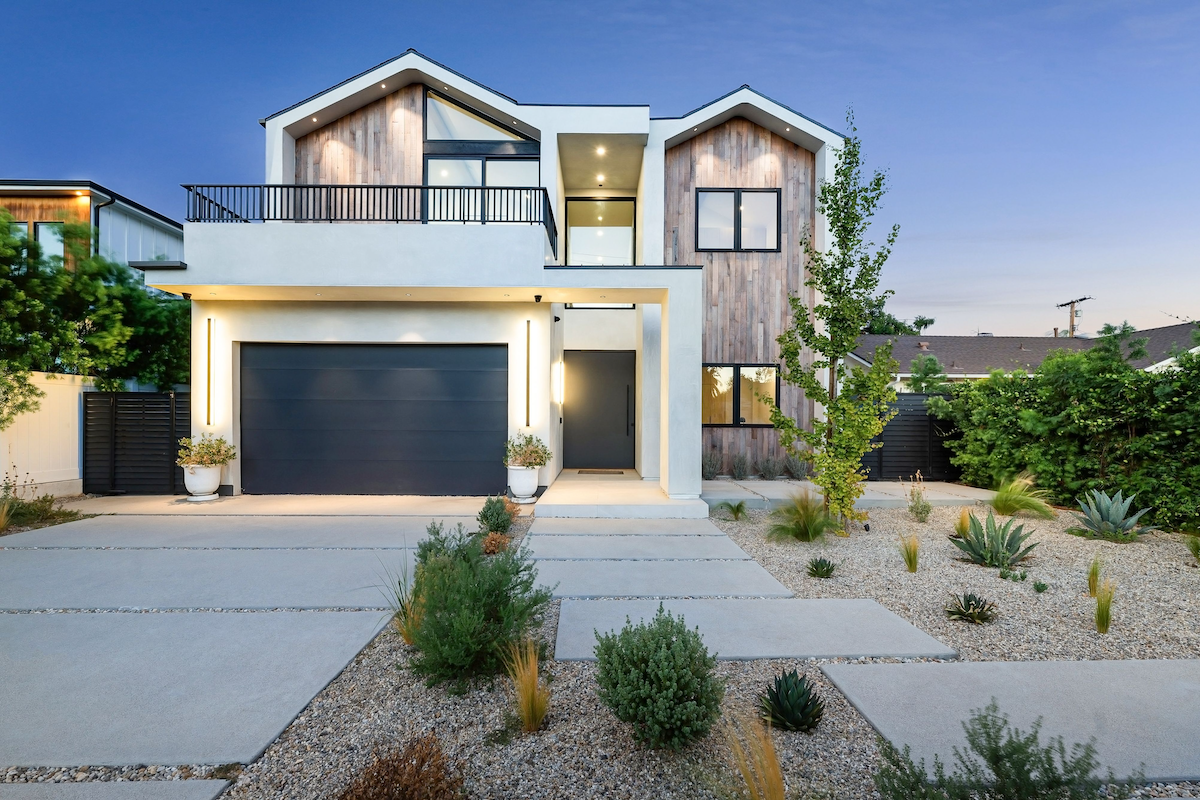 Exterior paint los angeles